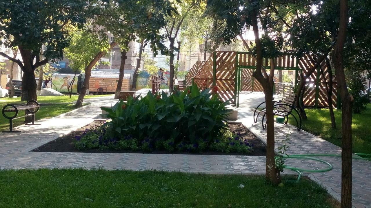 Apartment In The Center Of Yerevan By The Republic Square Dış mekan fotoğraf